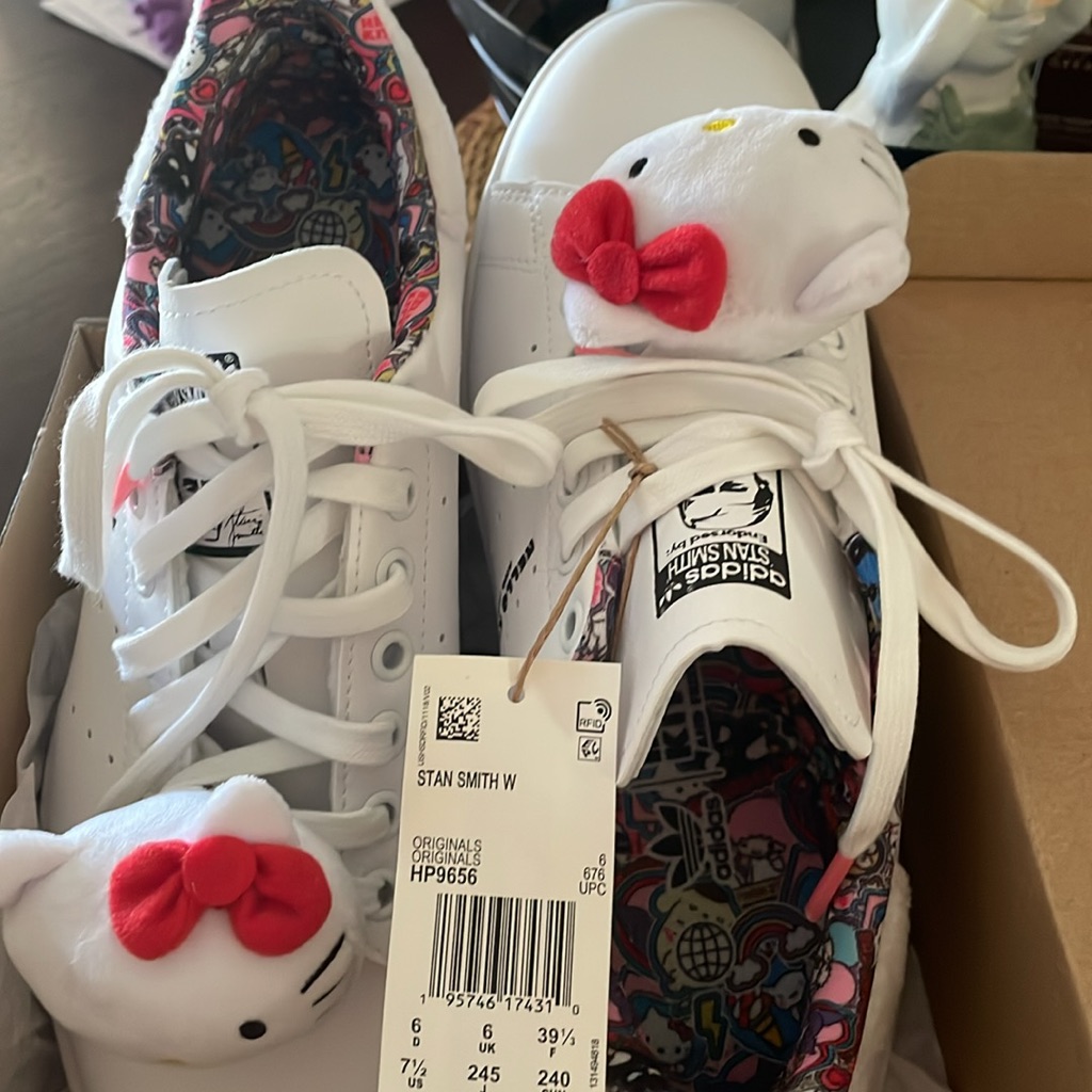 Brand New Stan Smith Hello Kitty Sneakers